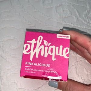 Ethique solid Shampoo bar “pinkalicious”